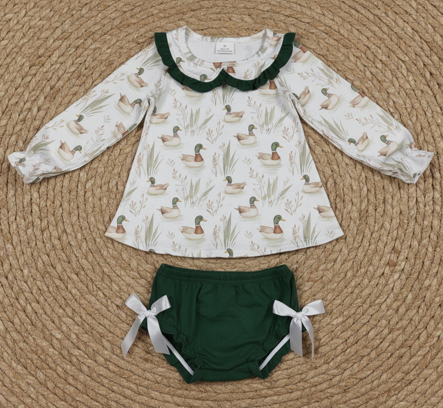 baby girl long sleeve duck print bummie set