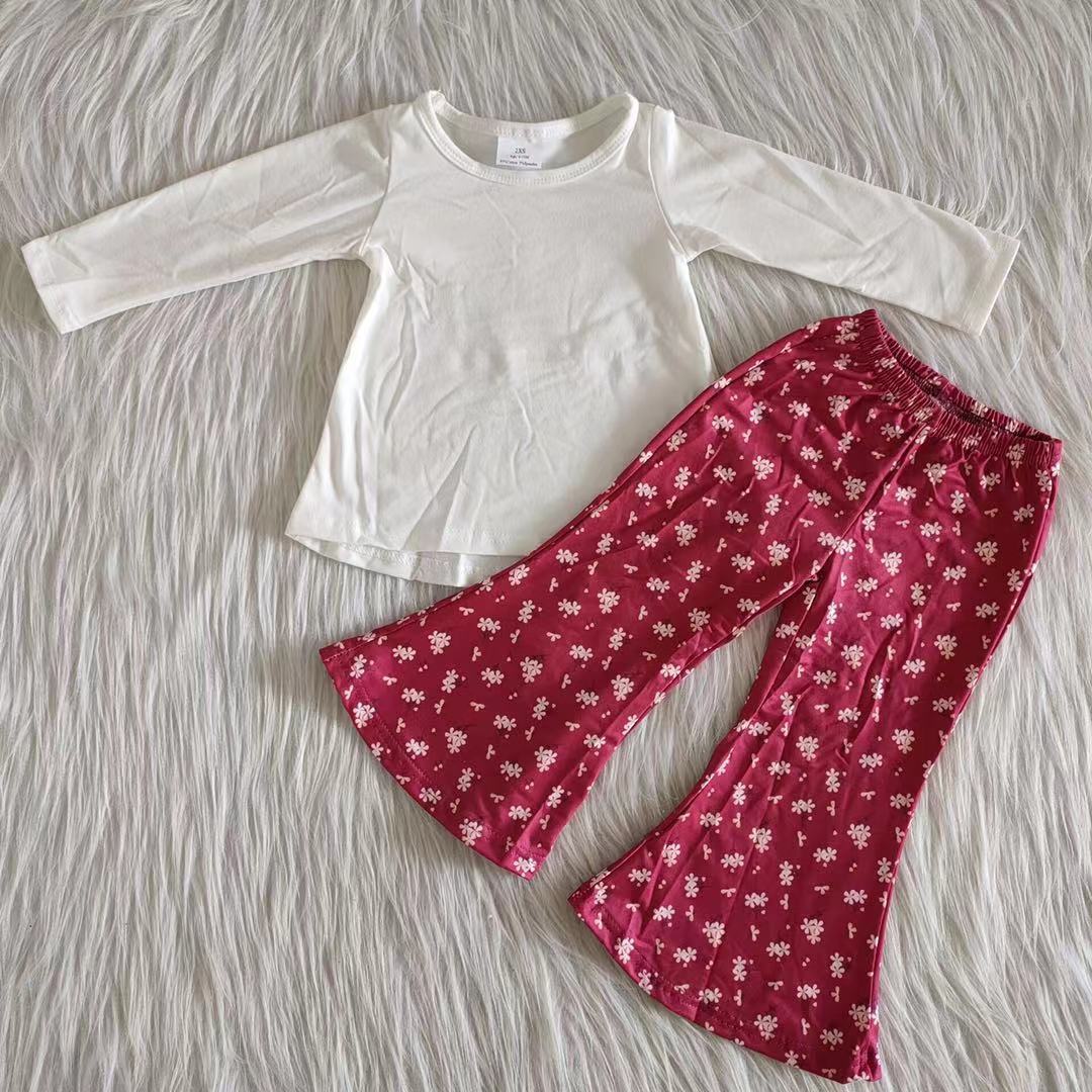6 A12-26 White top + red wide-leg pants