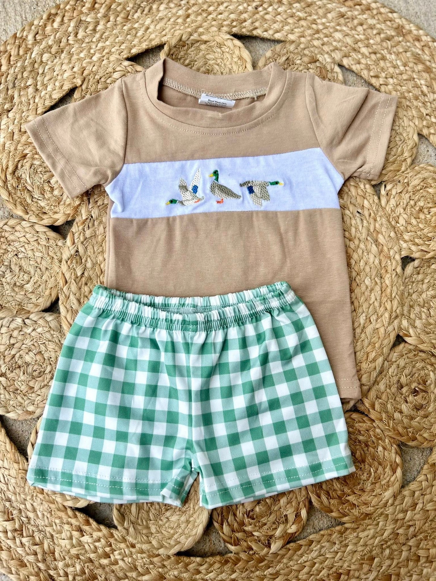 BSSO0608 Embroidered duck light brown short-sleeved green and white plaid shorts suit D 816