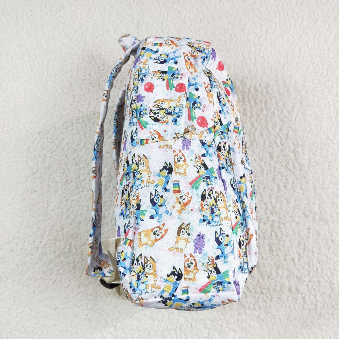 BA0054 B dog white backpack