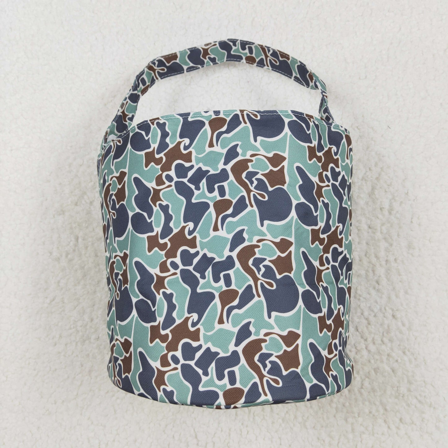 BA0157 Embroidered rabbit camo bucket bag
