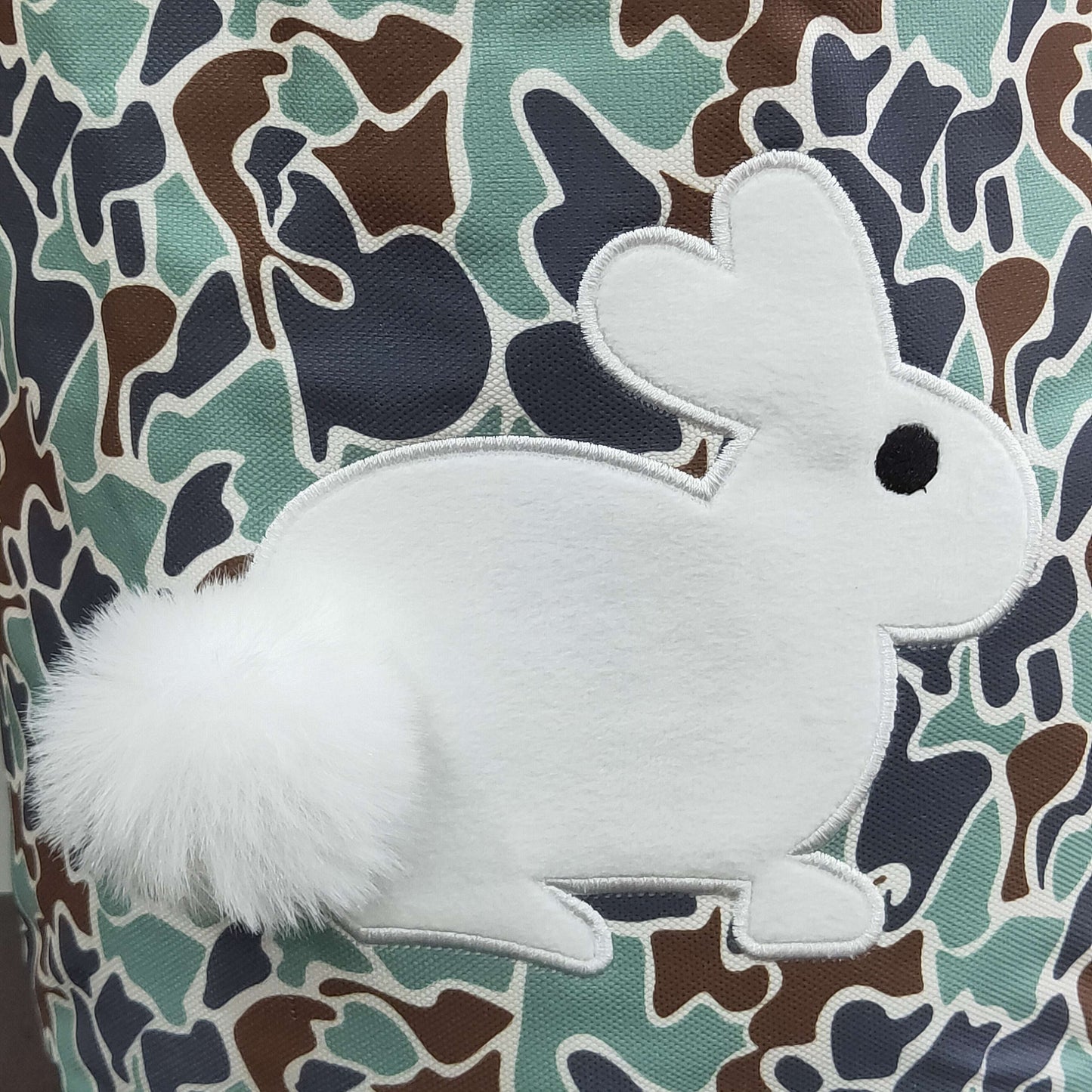 BA0157 Embroidered rabbit camo bucket bag