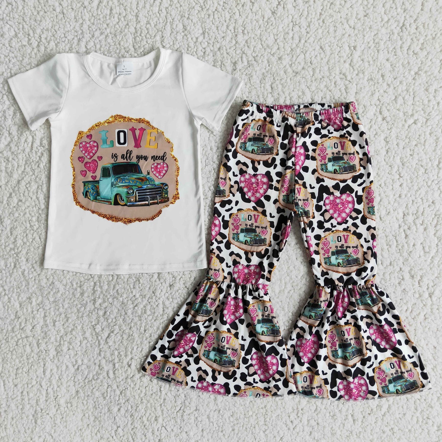 E13-26 love is all you need girl outfit