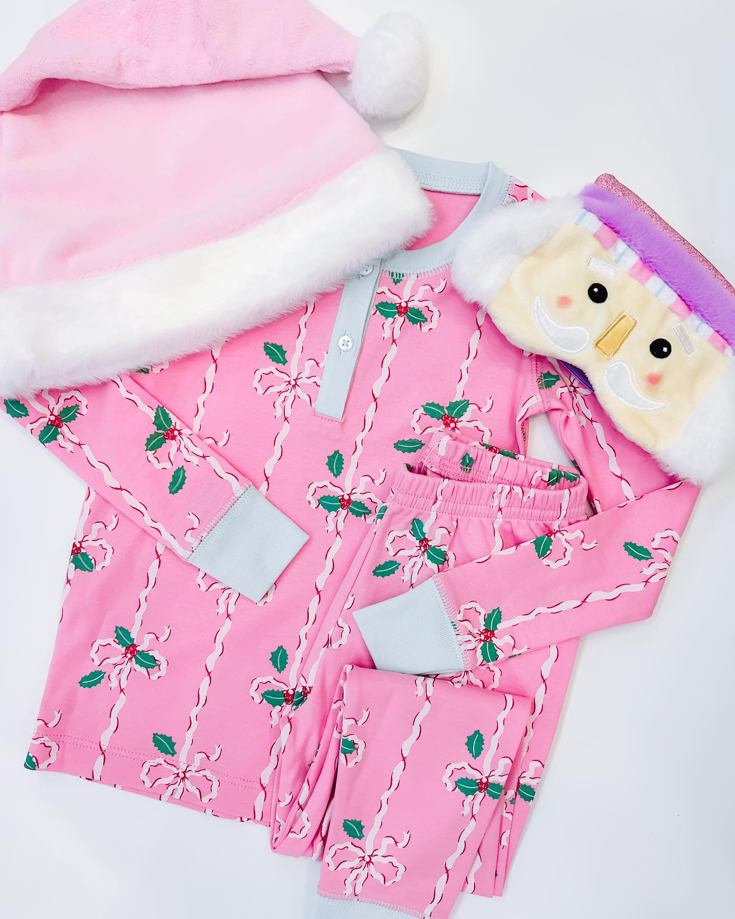 presale GLP1316 Pink long-sleeved and long-pants pajama set with Christmas leaves and bows