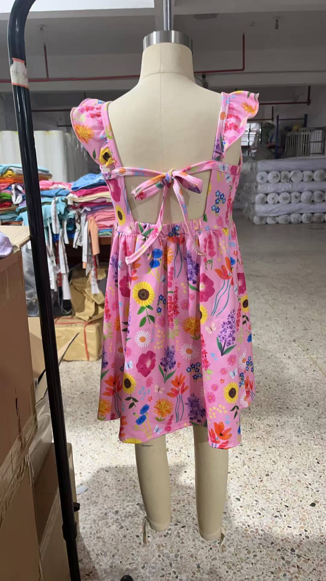 GSD2208 Baby Girls Flutter Sleeves Pink Floral Backless Bow Knee Length Dresses D 4.11