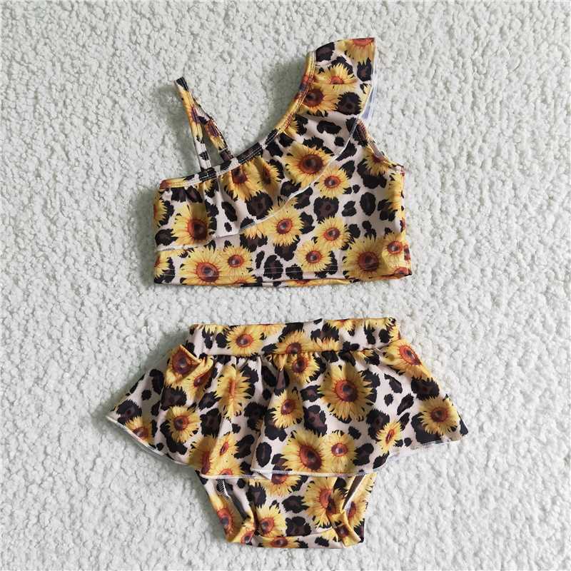 S0019 Sling Sunflower Cow Shorts Swimsuit Set