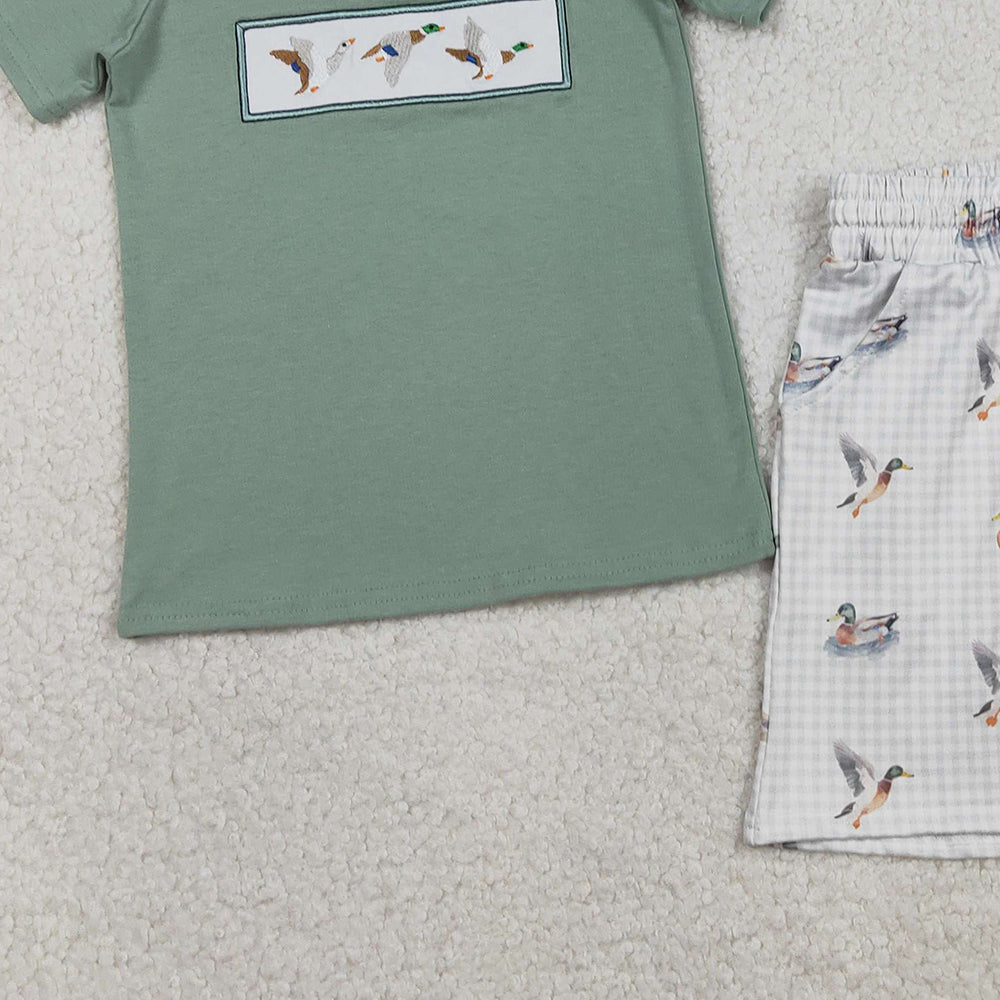 RTS NO MOQ（In Stock) BSSO1639 Embroidery Ducks Baby Boys Top Checked Pockets Short Hunting Clothes Sets