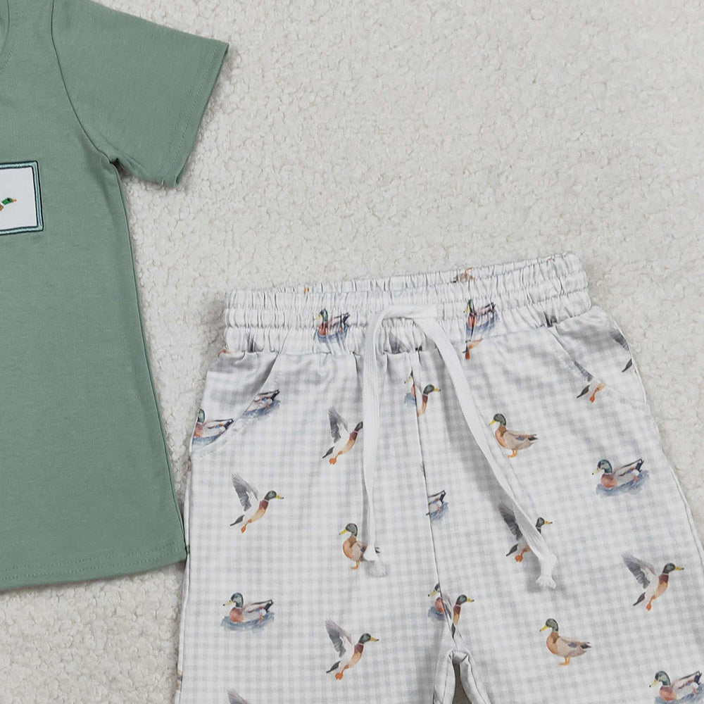 RTS NO MOQ（In Stock) BSSO1639 Embroidery Ducks Baby Boys Top Checked Pockets Short Hunting Clothes Sets