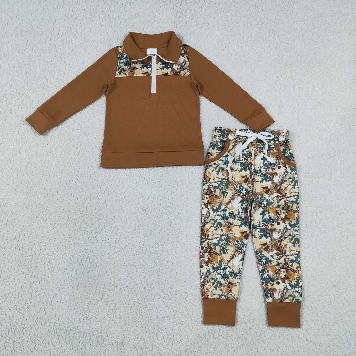camo leaf print zip up pullover joggers outfit