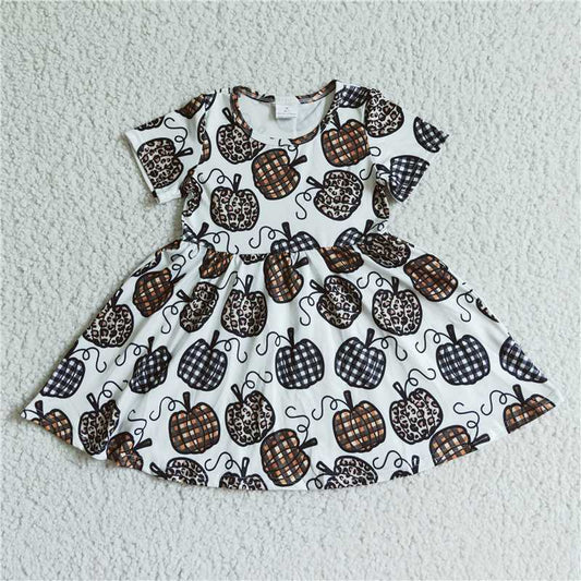 E4-30 pumpkin girl skirt