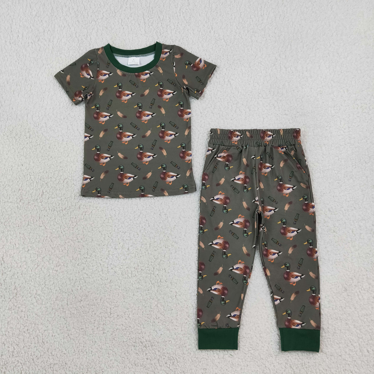 short sleeve duck call print boy pajamas set