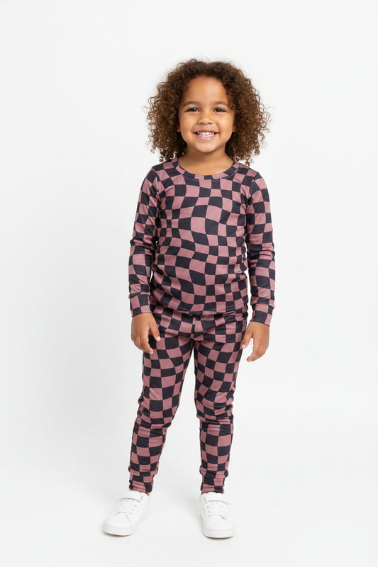 long sleeve chocolate wavy checkered pajamas
