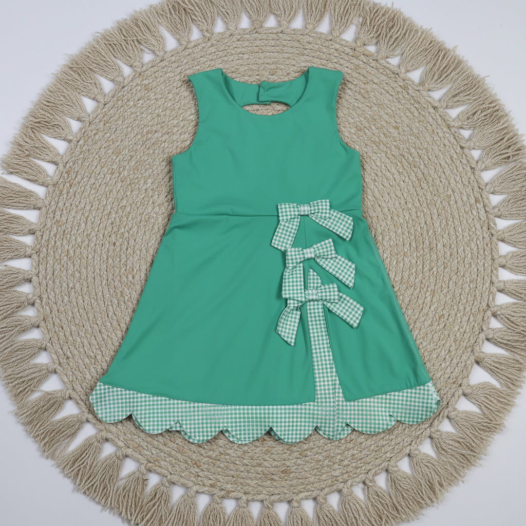 green sleeveless athletic scallop dress