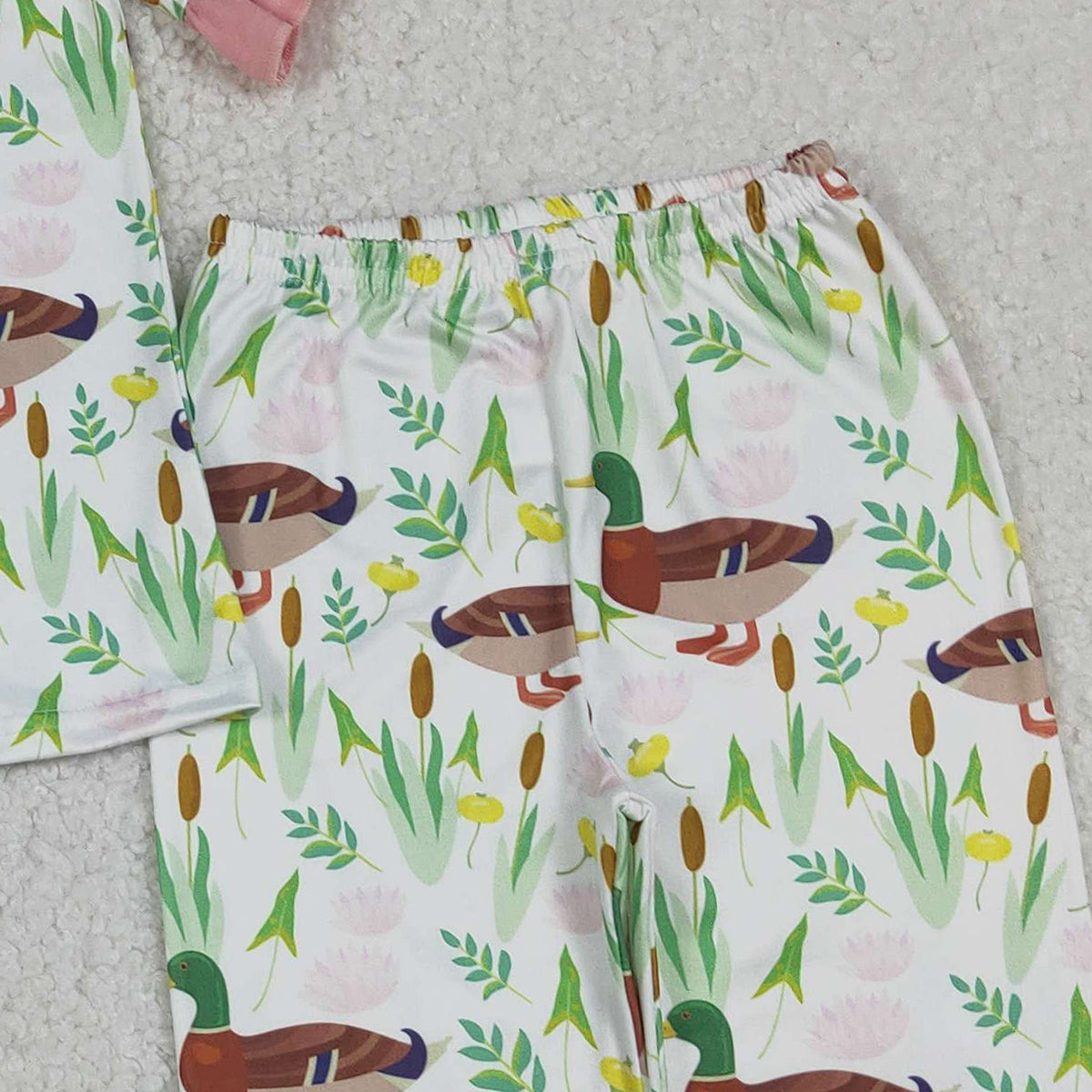 Baby Girls Duck Floral Top And Ruffle Pants Pajamas Set Cute Hunting Theme Sleepwear for Little Ones