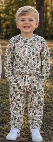 MOQ 5 one items TAT 6-8weeks 95%cotton 5%spandex custom kids camo joggers outfit