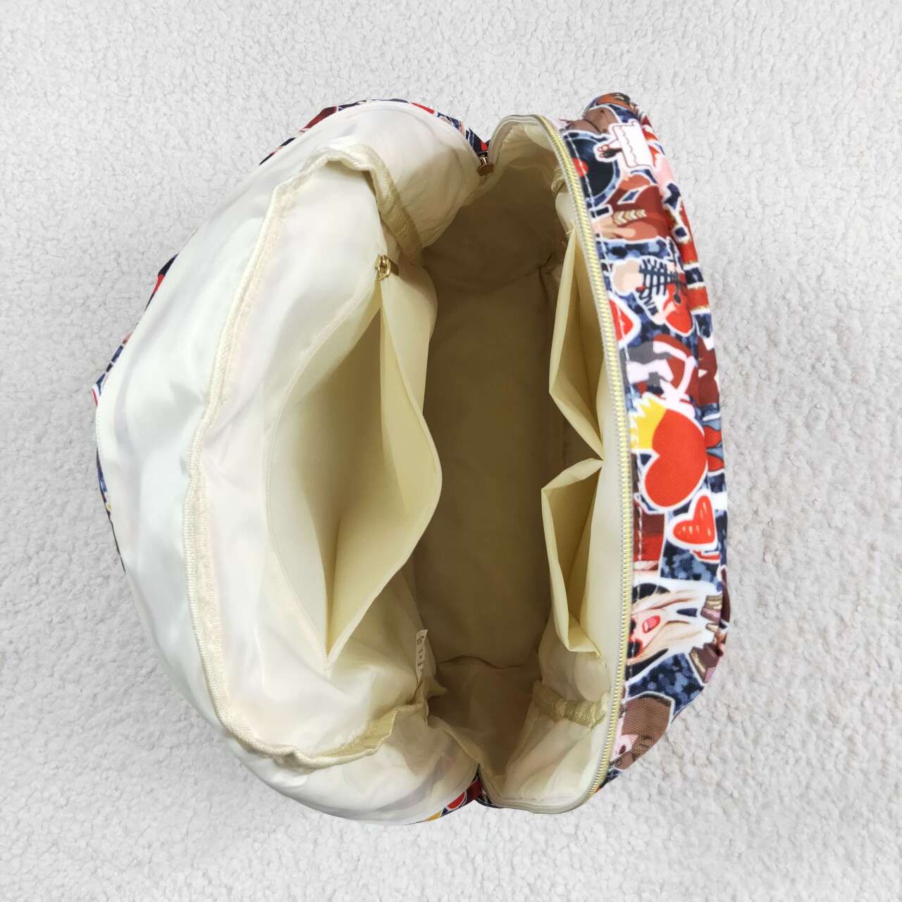 BA0173 1989  Red and black backpack