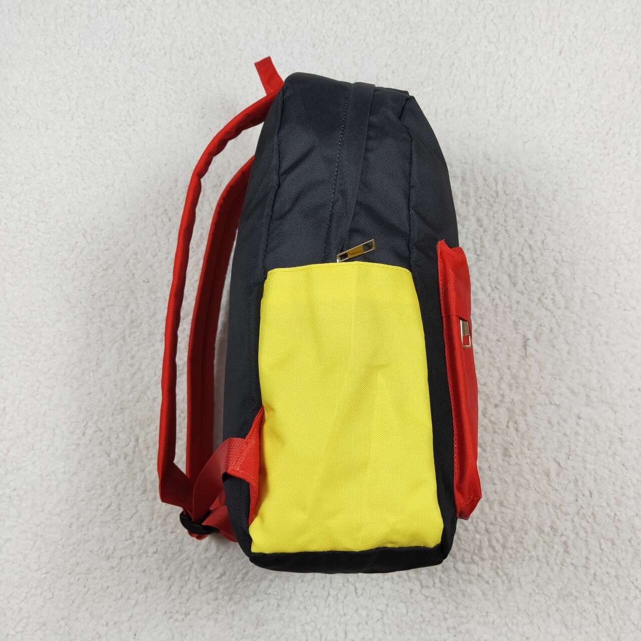 BA0184 Red and black backpack
