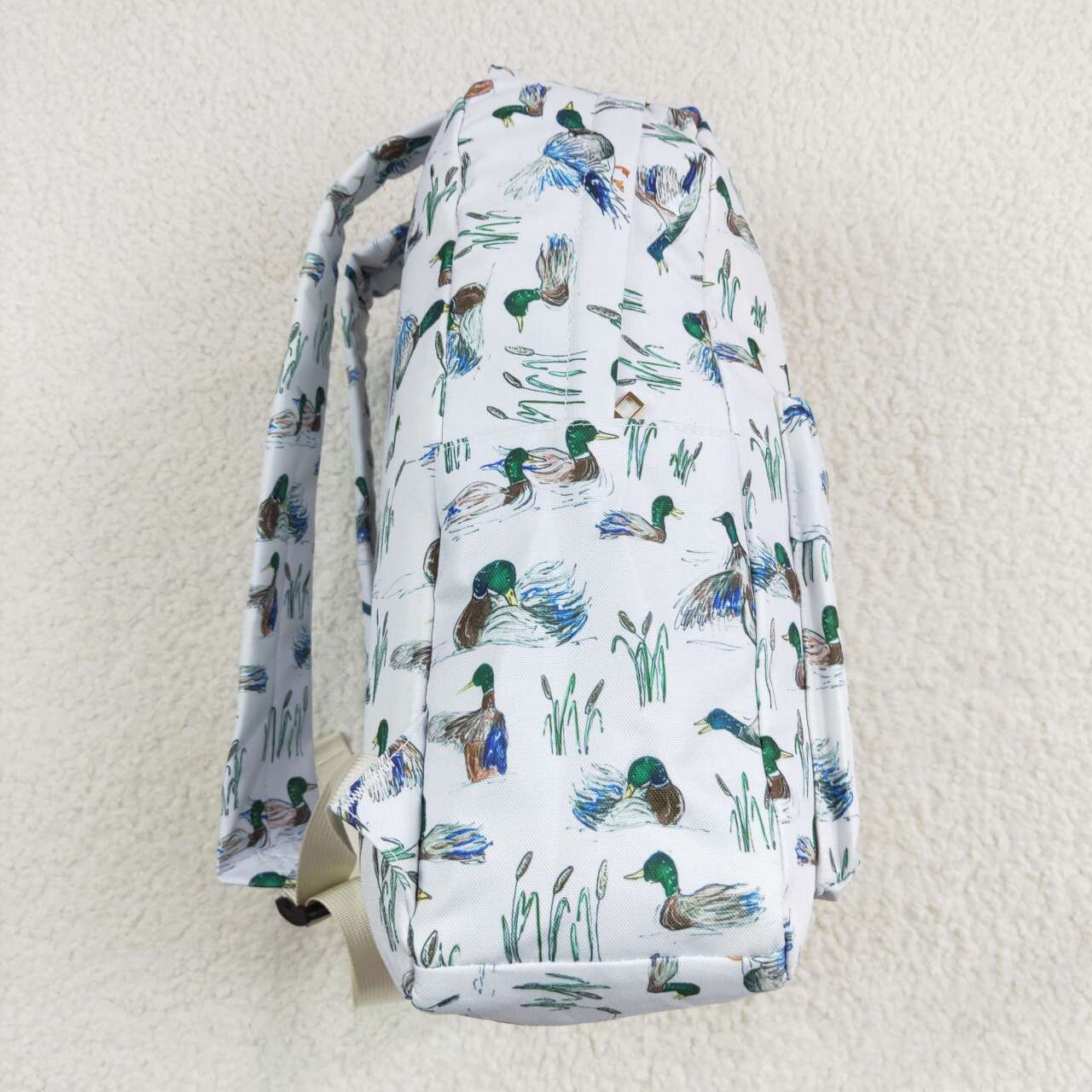 BA0196 duck backpack