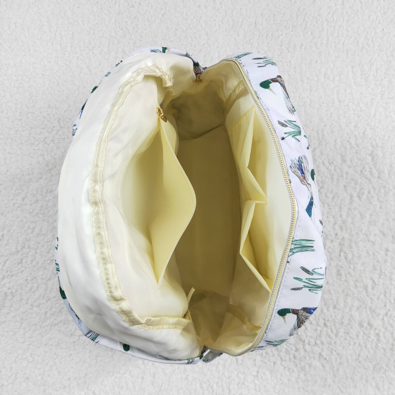 BA0196 duck backpack