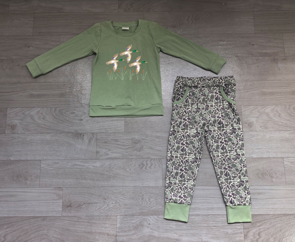 Pre order mallard emrboidery shirt camo joggers set
