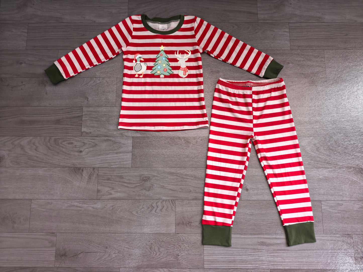 Pre order kids two pieces Christmas striped pajamas with print