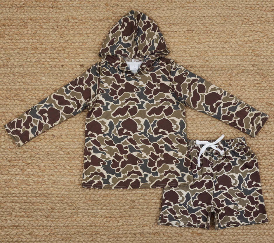 long sleeve camo hoodie top shorts outfit