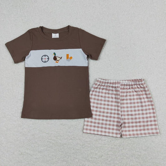 BSSO0573 Embroidered Duck Brown Short Sleeve Plaid Shorts Suit