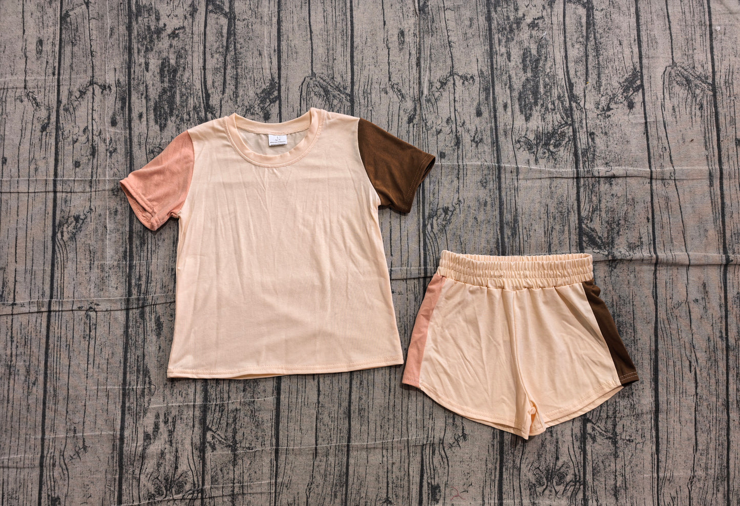 Pre order contrast color shorts set