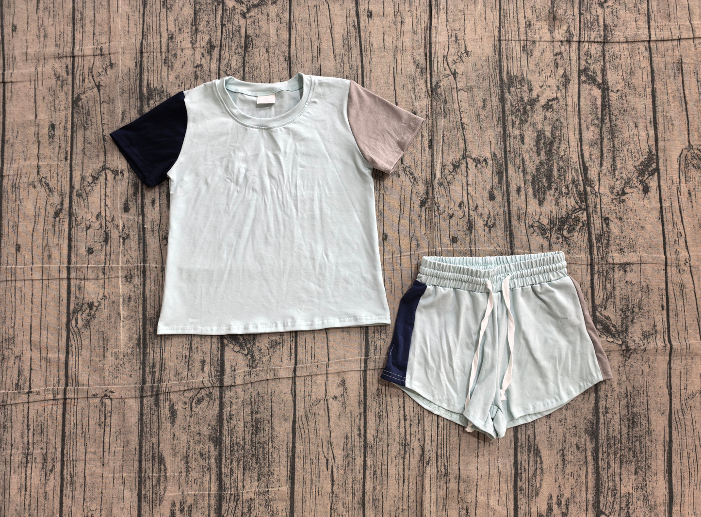 Pre order contrast color shorts set