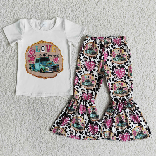 E13-26 love is all you need girl outfit