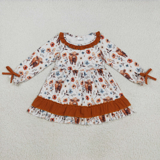 GLD0784  Beige long-sleeved dress with alpine bull head flowers and brown lace  D 822