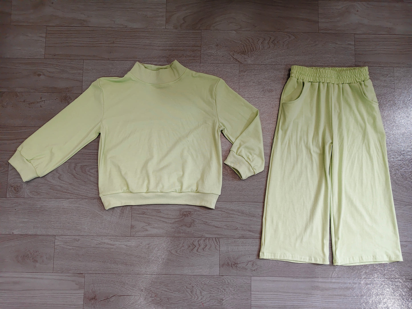 Pre order green cotton long sleeve pants outfits