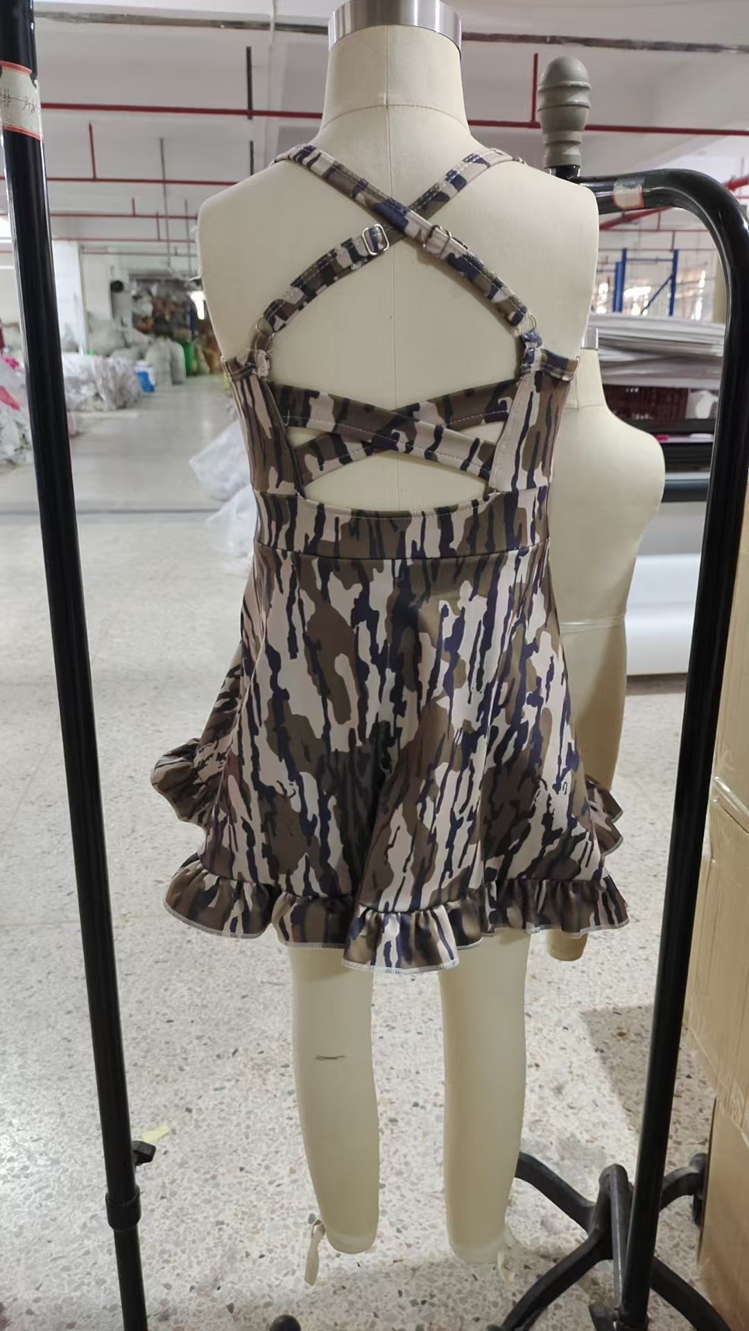 GSD2314  Baby Girls Strap Olive Bottomland Camo Yoga Ruffle Knee Length Dresses  D 8.4