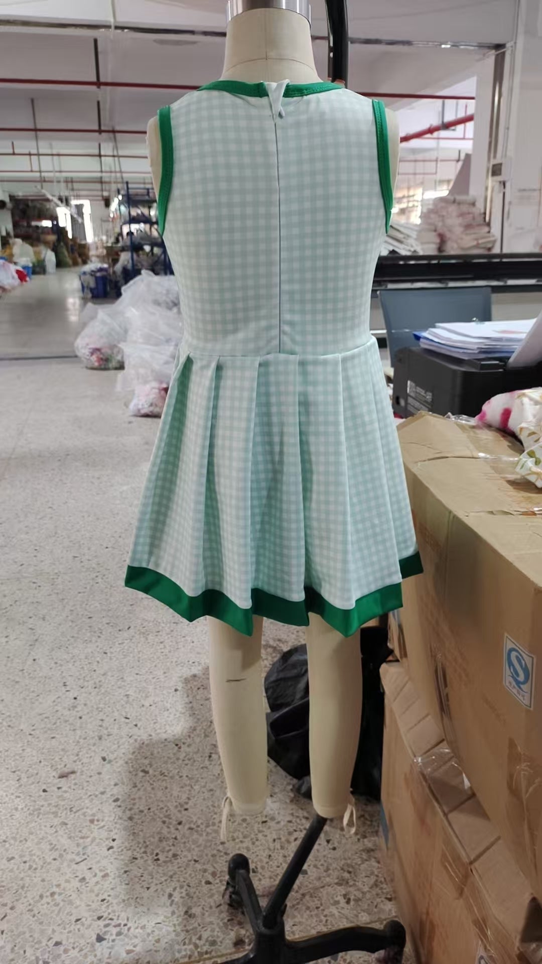GSD2632 Baby Girls Green Plaid Sleeveless Ruffle Short Yoga Knee Length Dresses  D 6.18