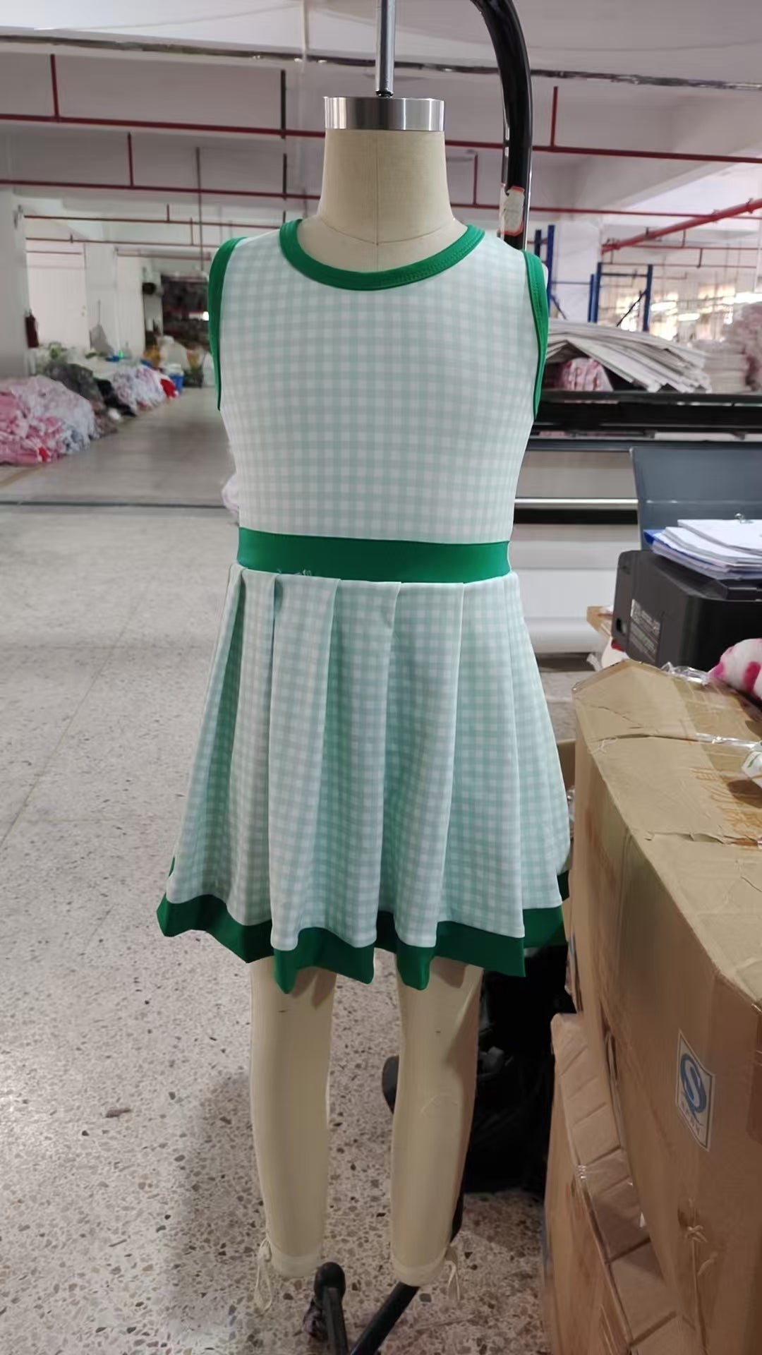 GSD2632 Baby Girls Green Plaid Sleeveless Ruffle Short Yoga Knee Length Dresses  D 6.18