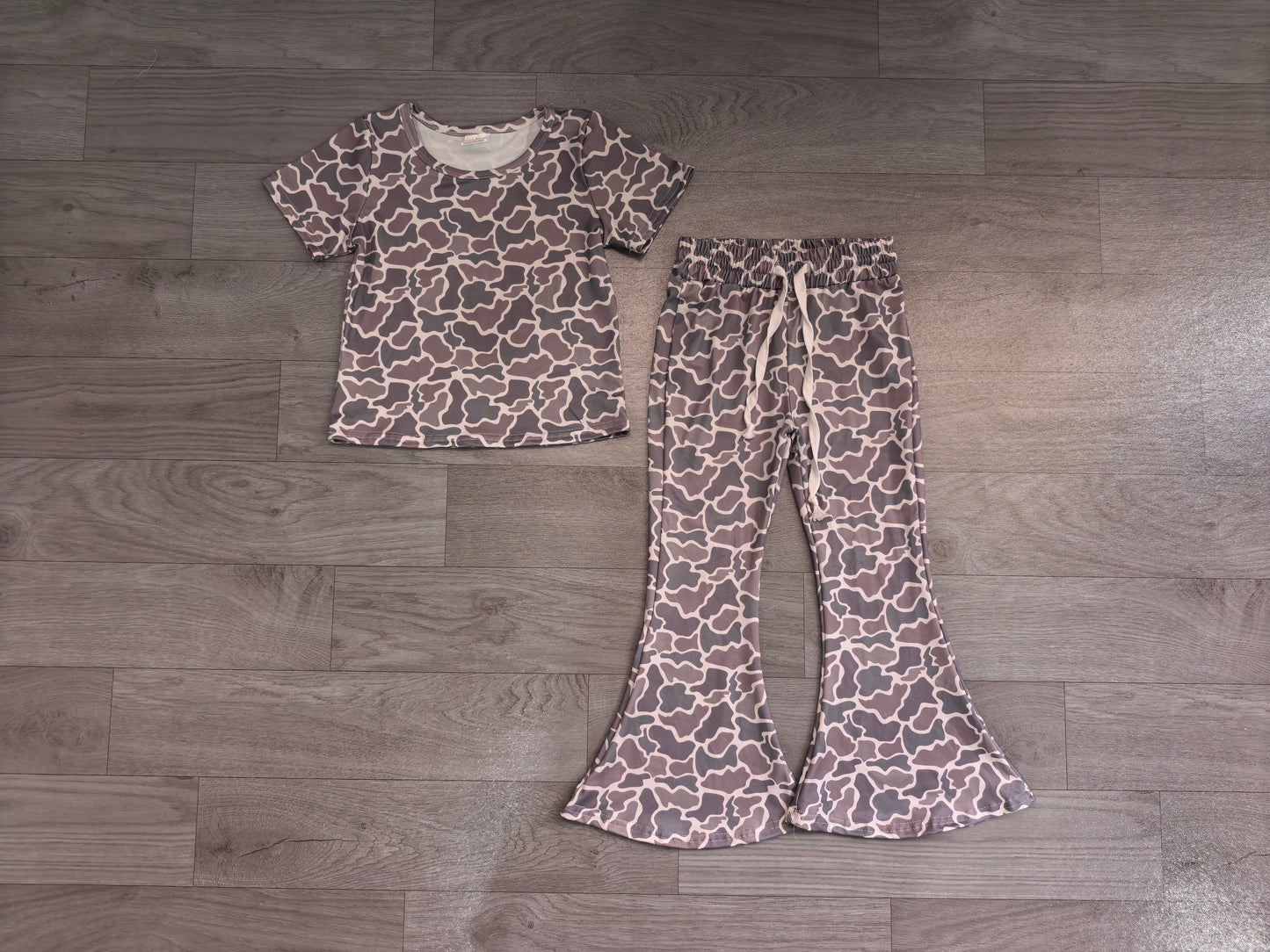 Pre order camo tee belle outfit