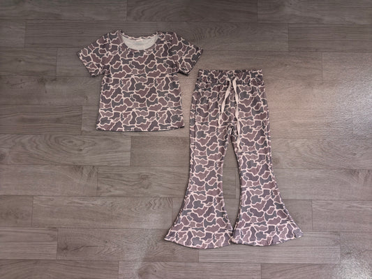 Pre order camo tee belle outfit