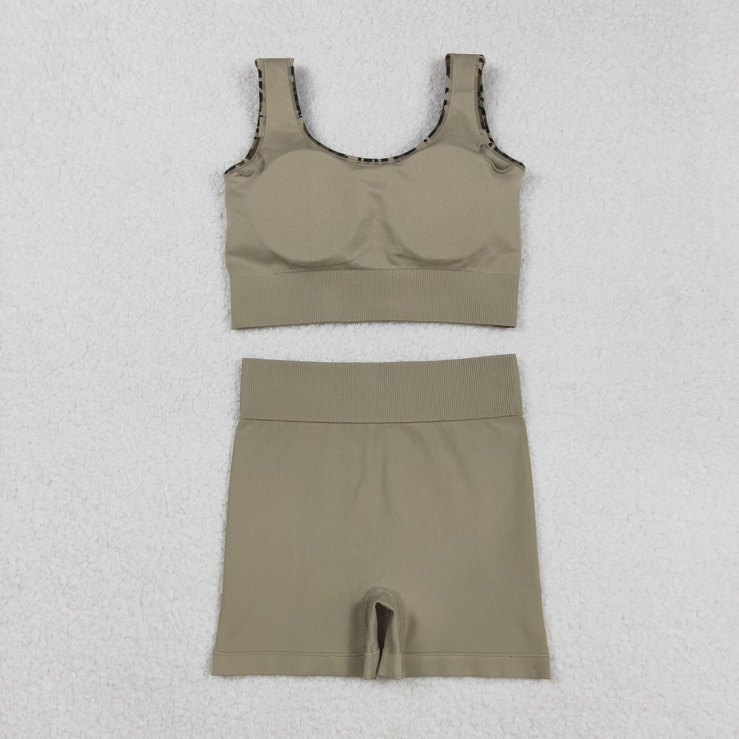 GSSO2701  Adult Women Sleeveless Olive Bottomland Camo Vests Top Sports Short Sets D 904