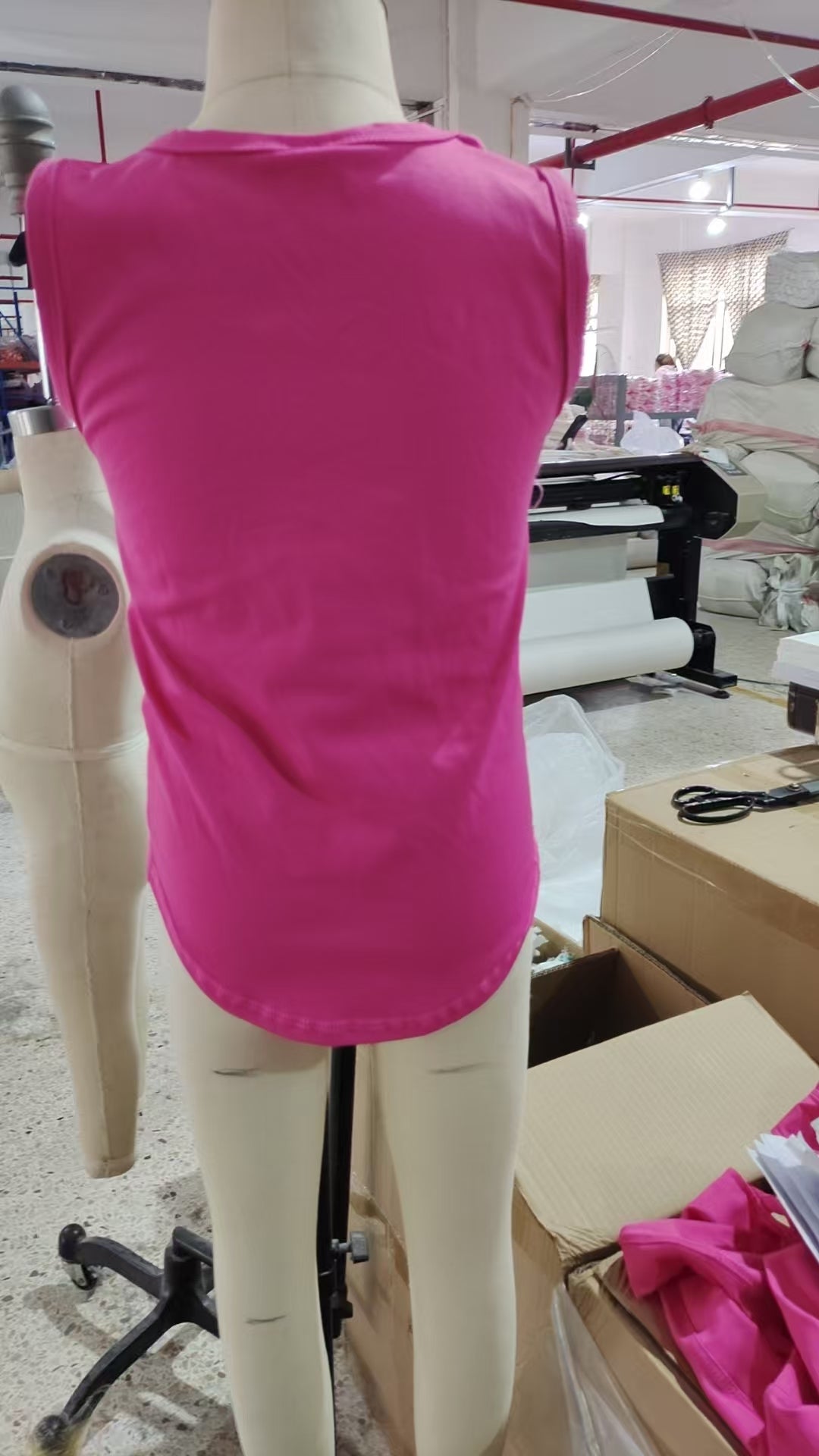GT0982 Baby Girls Hot Pink Sleeveless Vests Top  D 5.23