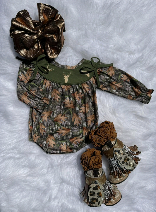 presale LR2728 Baby Girls Green Leaves Camo Deer Bows Western Ruffle Rompers   D 925