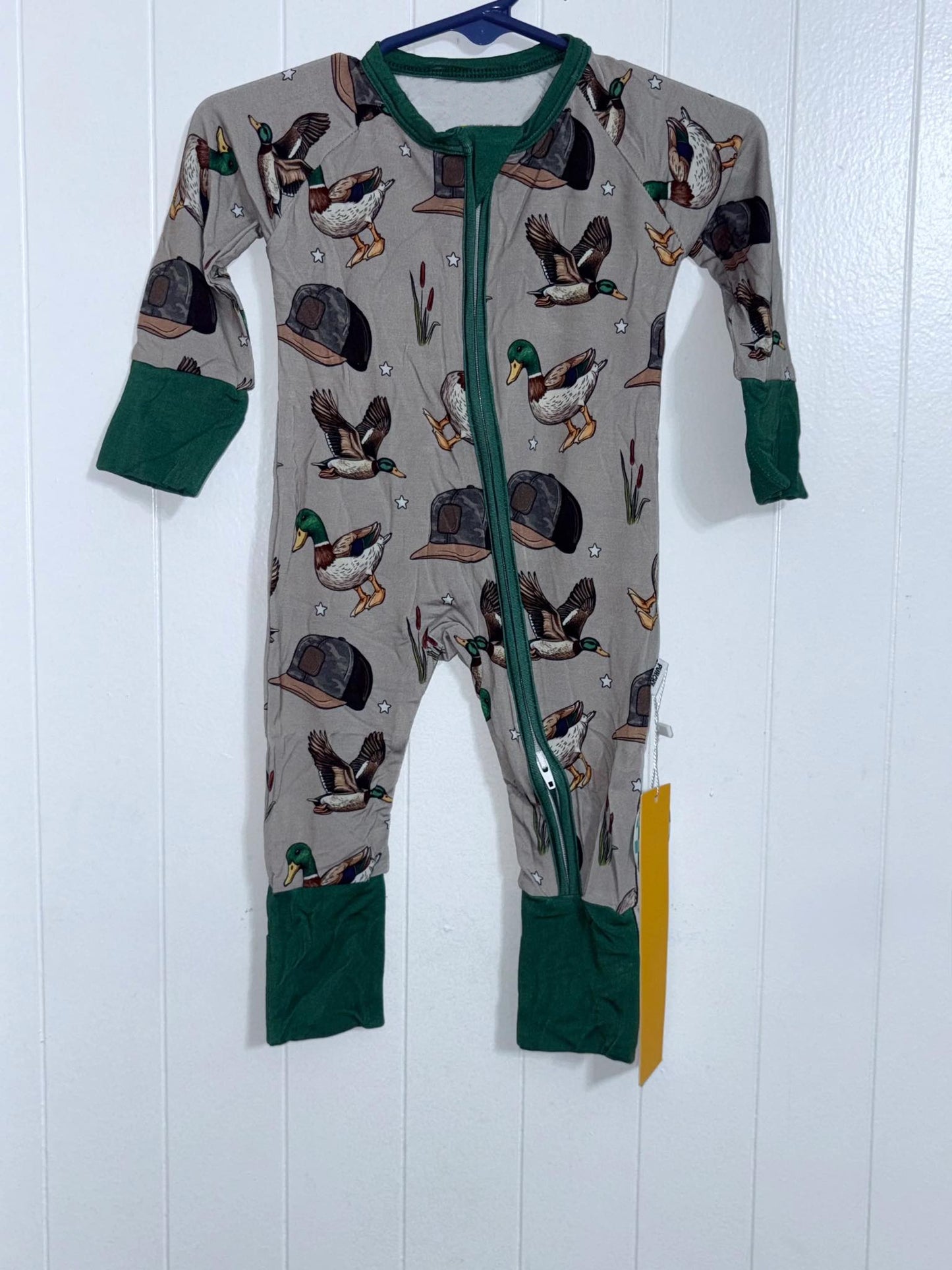 presale LR2886 Baby Boys Camo Hats Ducks Hunting Two Way Zip Convertible Rompers  D 1129