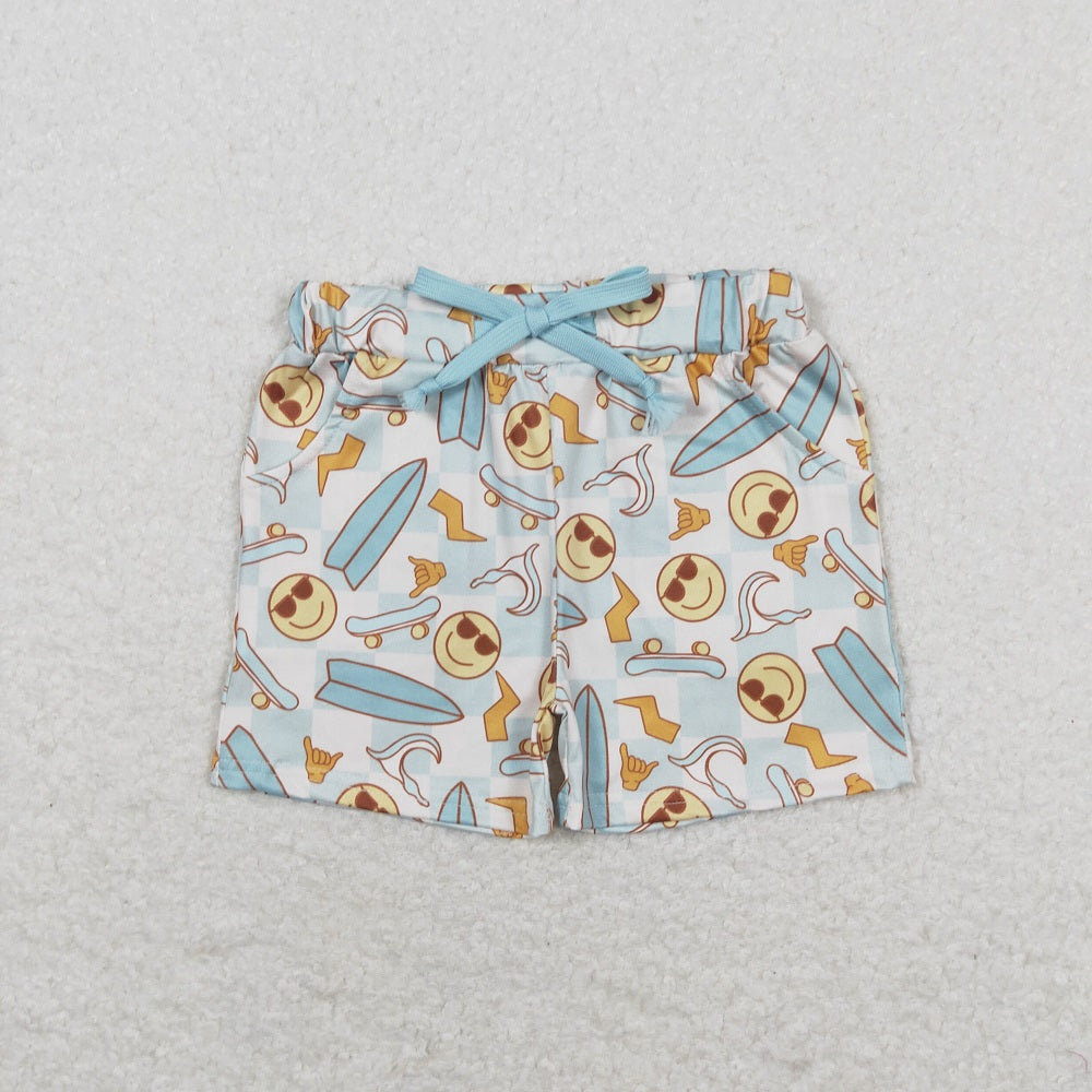 SS0200 glasses skateboard plaid shorts
