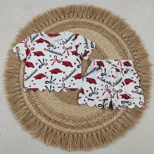 A team scallop shorts set