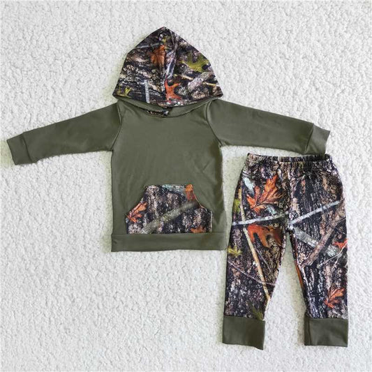 6 A6-30 Boys Army Green Hooded Long Sleeve Sweatshirt Maple Leaf Suit