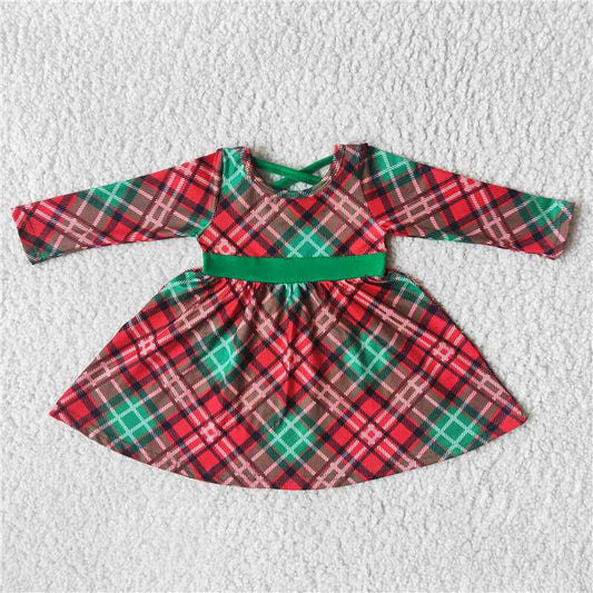 6 A8-19 red and green plaid skirt