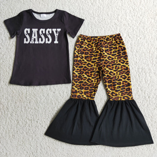 A17-22 English Short Sleeve Leopard Print Flared Pants Suit