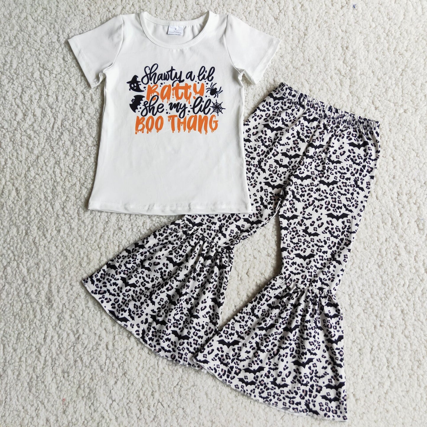 D4-19 Letter Short Sleeve Top Bat Flare Pants Set