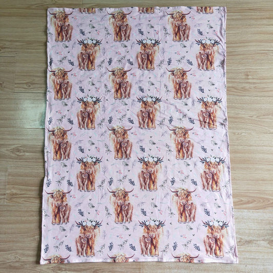 BL0016 PINK FLORAL HIGHLAND COW BLANKET