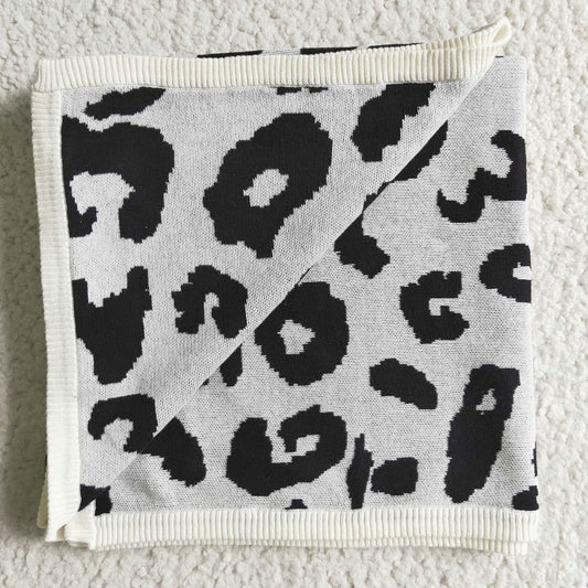 BL0023 WOOLEN LEOPARD PRINT BLANKET